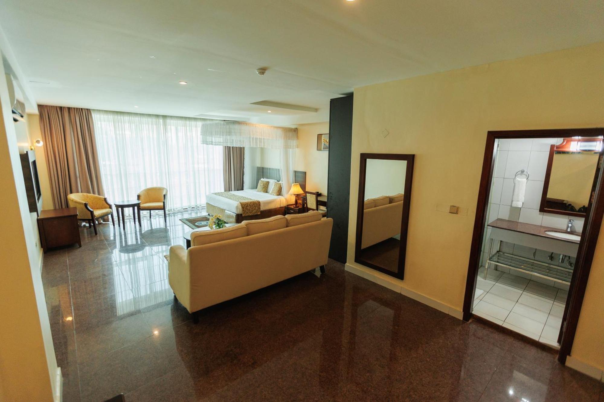 Koki Hotel Καμπάλα Εξωτερικό φωτογραφία