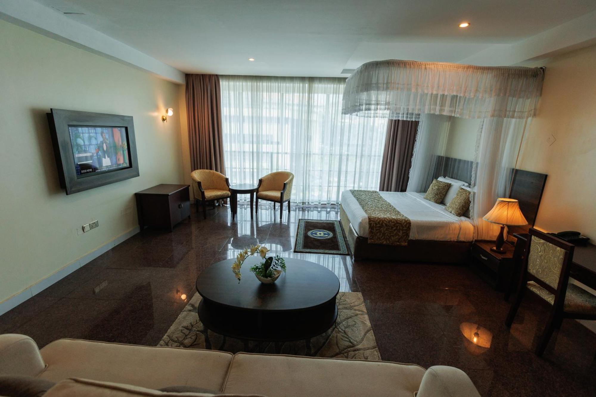 Koki Hotel Καμπάλα Εξωτερικό φωτογραφία