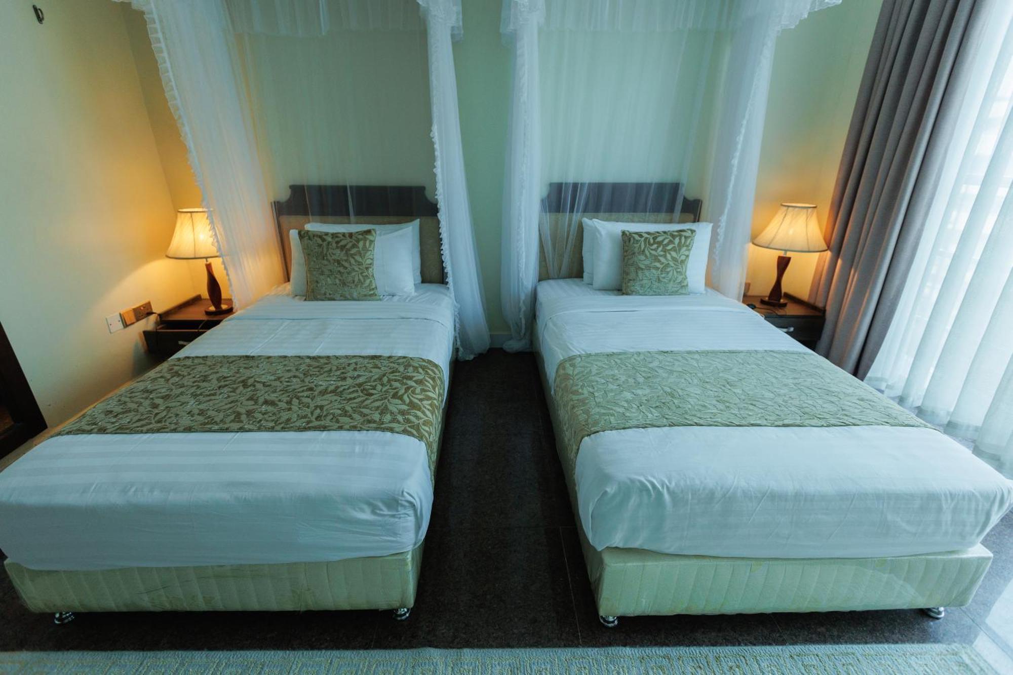 Koki Hotel Καμπάλα Εξωτερικό φωτογραφία
