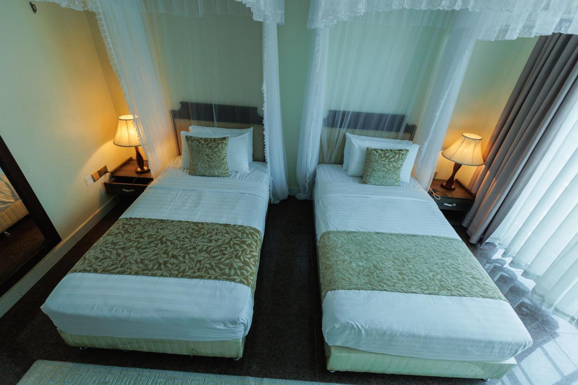 Koki Hotel Καμπάλα Εξωτερικό φωτογραφία