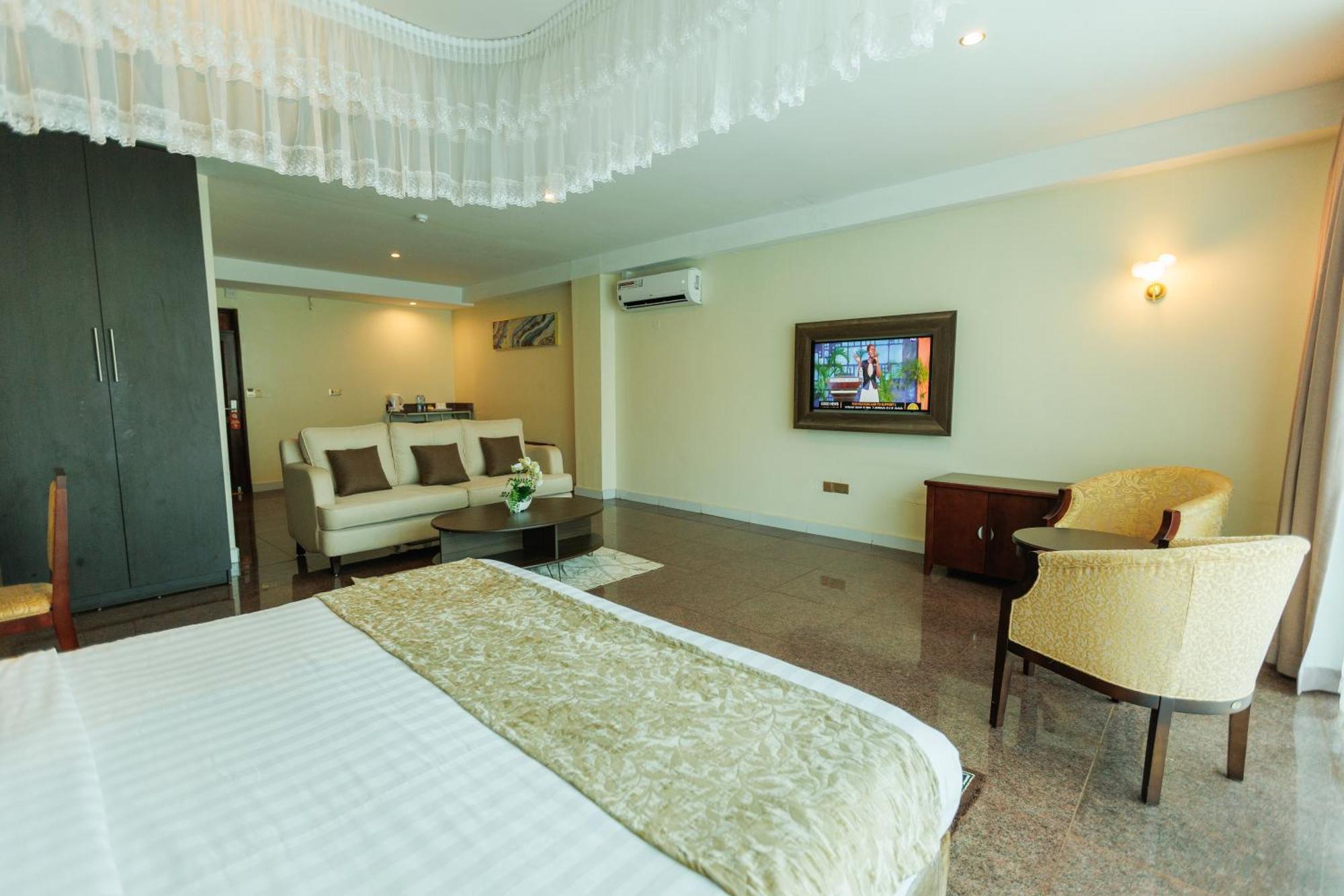 Koki Hotel Καμπάλα Εξωτερικό φωτογραφία