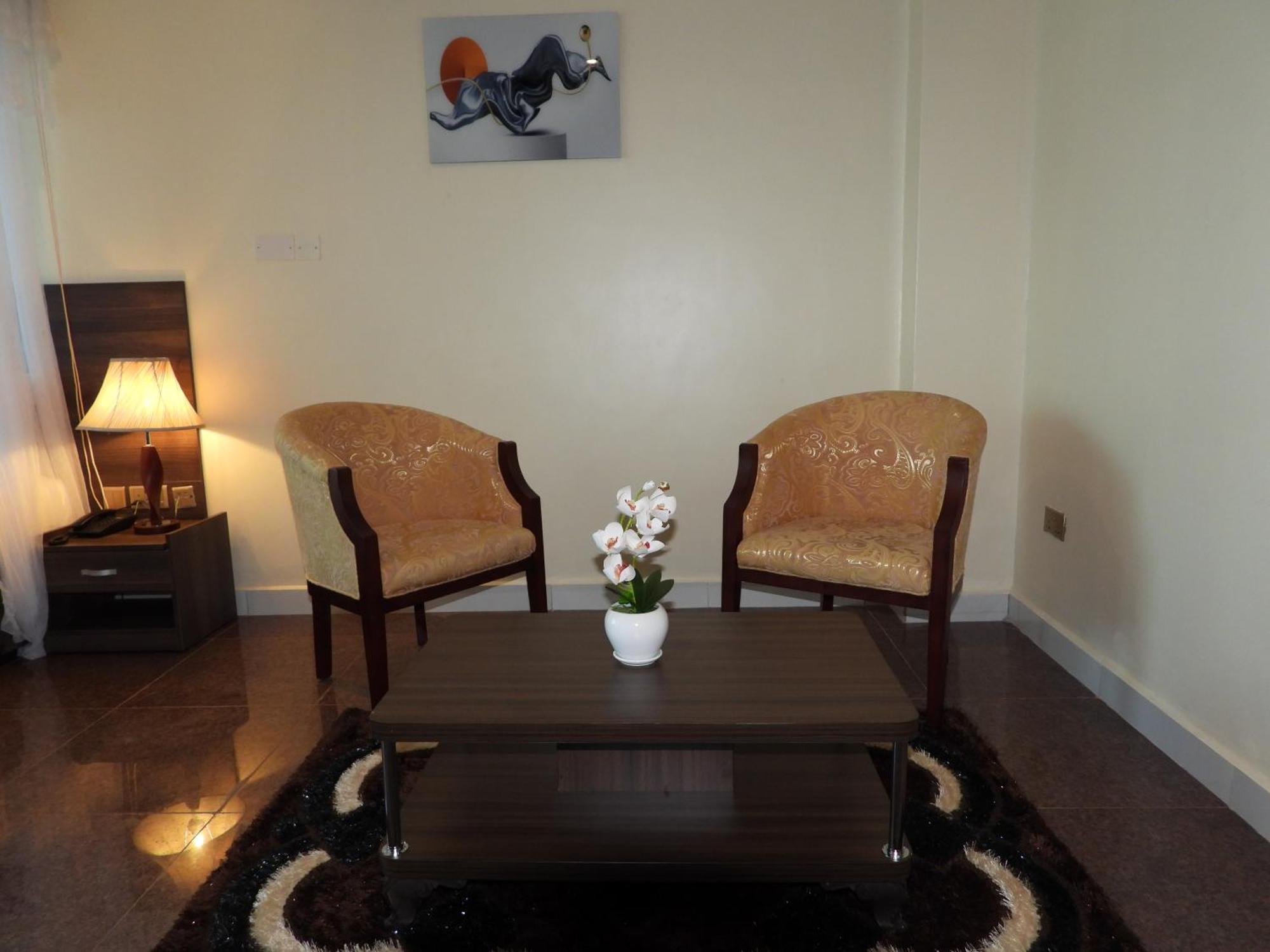 Koki Hotel Καμπάλα Εξωτερικό φωτογραφία