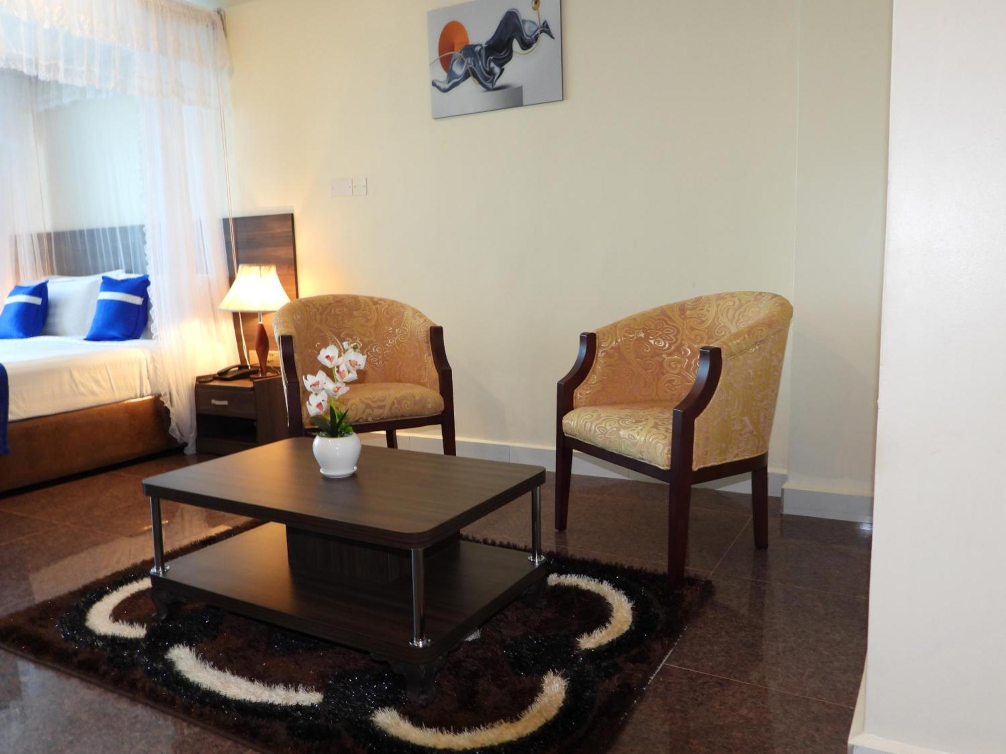 Koki Hotel Καμπάλα Εξωτερικό φωτογραφία